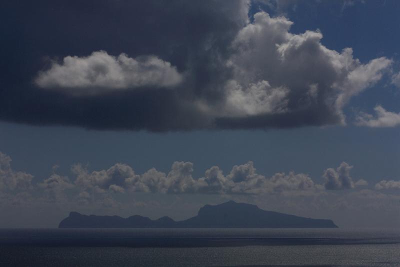 63-Capri vista da Napoli,2 ottobre 2012.JPG